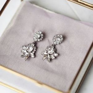 NEW Chloe + Isabel Swept Away Post Drop Earrings